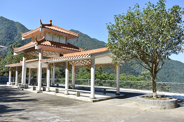 梅縣區(qū)梅南紅色生態(tài)旅游，選梅南鎮(zhèn)九龍嶂九里岌旅游景區(qū)